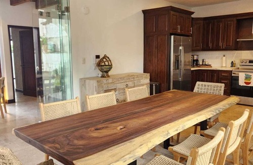 Ciudad Vieja House | Luxury Oasis in Antigua w/pool and hot tub!