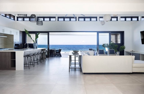 Cousins Cove Villa | Luxury Ocean Front Villa: Sparkling Waters of Hanover