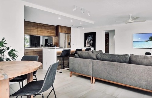 Cairns Central Business District Apartment | Luxury Ocean View Apartment in the heart of Cairns City