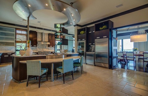 Nassau Villa | Luxury Oceanfront 9BR Villa w/Private Pool and Staff in Nassau