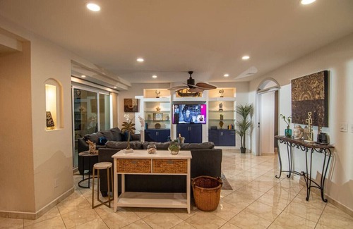 Centro Playas Apartment | Luxury Oceanfront in Rosarito w/ Pool + Jacuzzi