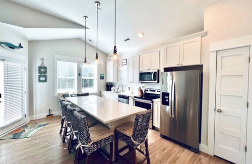Corolla Light Condo | Luxury Oceanside Corolla Condo, Pool, No Stairs