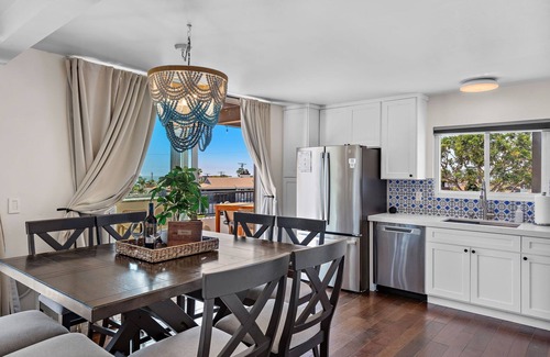 San Clemente Apartment | Luxury Oceanview 5star Stay w/Private Deck &HotTub