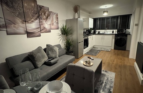 Charlton Apartment | Luxury one bed flat in Greenwich/Charlton