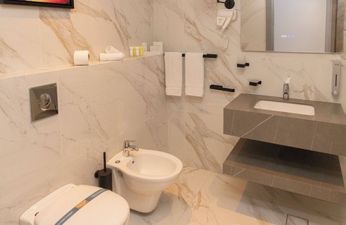 Al Swaifyeh Hotel | Luxury Palace Hotel