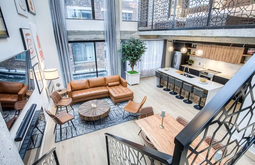 International District Apartment | Luxury Penthouse Private Rooftop Old MTL