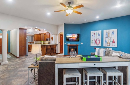 Sunrise Beach Condo | Luxury Penthouse Condo with 40ft Boat slip and Gaming Garage