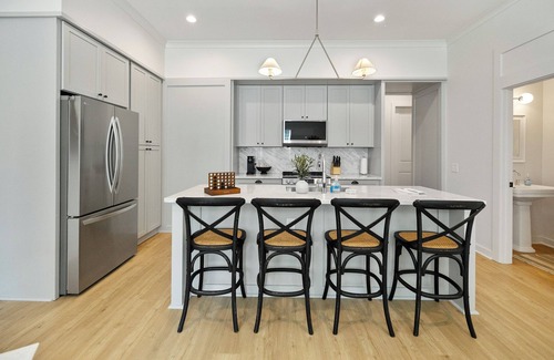 Pass Christian House | Luxury Pet Friendly Beach Home, Walk to the Beach, Pool
