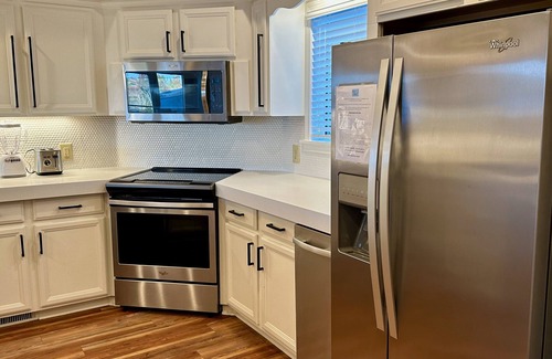Counce House | Luxury Pickwick Lake front Villa 9 w/views & boatslip-5 mins to Aqua