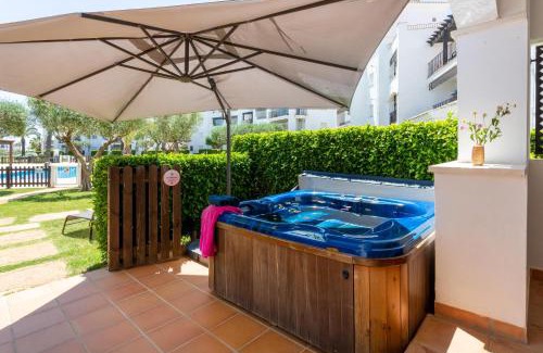 Roldan Apartment | Luxury Pool and Spa - Casa Coco