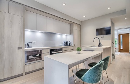 Bloor-Yorkville House | Luxury prime property in central downtown Toronto