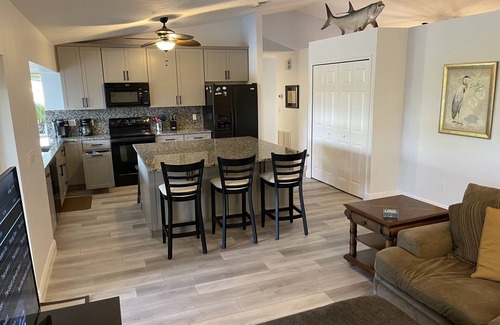 Hobe Sound House | Luxury Private Vacation Pool Home - Bike To The Beach Or Bring Your Boat!