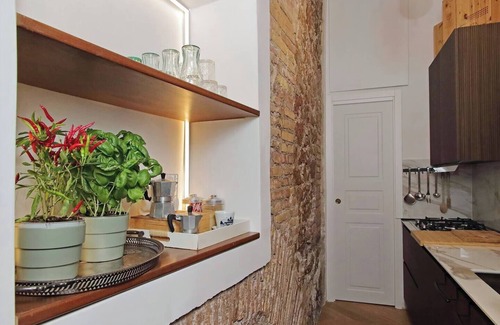 Rione IX Pigna House | Luxury, Quiet, 3 Bdr Home near Pantheon, Heart of Rome "Le Colonne"
