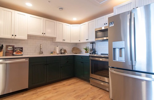 Duluth Apartment | Luxury Residential Suite Duluth Press 201
