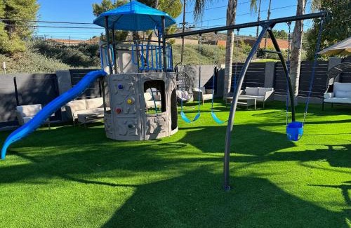 Lakeside Villa | Luxury Resort POOL/SPA/Golf/Grill/Games/Sleep 40+