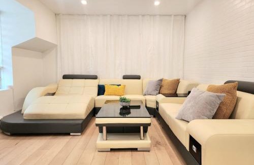 Quartier 5-4 Apartment | Luxury Retreat Hot Tub