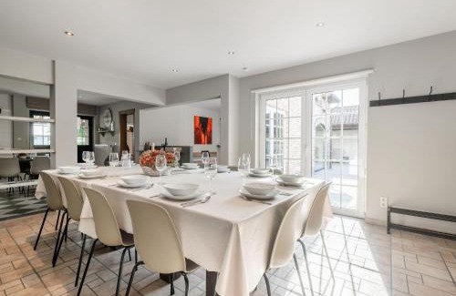 Alken House | Luxury Retreat with furry friends, cleaning included