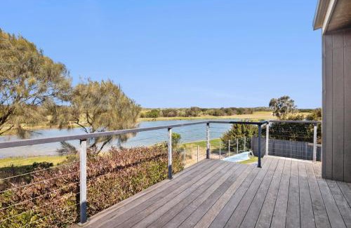Torquay House | Luxury Sands Golf Escape with Pool and Views