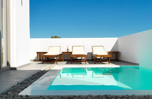 Vothon Villa | Luxury Santorini Villa | Private Pool | Villa Joy | 2 Bedrooms | Vothonas