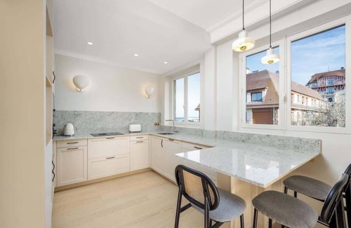 Deauville City Centre Apartment | Luxury sea view 3BR/2BA with services in Deauville