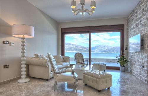 Krasici Villa | Luxury seafront villa in Boka Bay