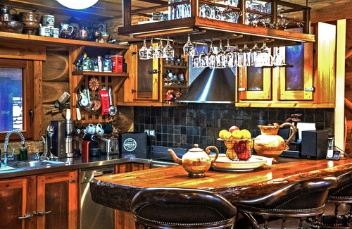 Karpenisi Ski Chalet | Luxury secluded mountain log chalet with pool (shared)