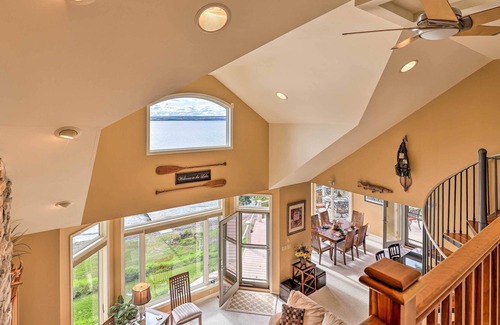 Willard House | Luxury Seneca Lakehouse w/ Deck + Private Dock!