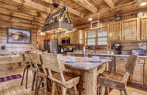 Sevierville Cabin | Luxury Sevierville Motorcycle Friendly Mountain View Cabin Rental-Arcade table
