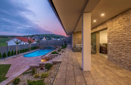 Kraluv Dvur Villa | Luxury Spa Villa