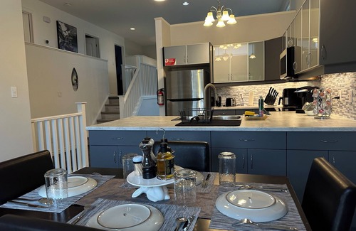 London House | Luxury Spacious 5-Bedroom Home