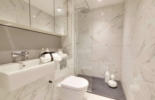 Totteridge Apartment | Luxury, Spacious Two bedroom in London