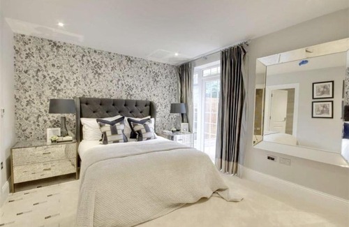 Totteridge Apartment | Luxury, Spacious Two bedroom in London