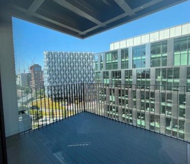 Vauxhall Apartment | Luxury Stay Next to US Embassy