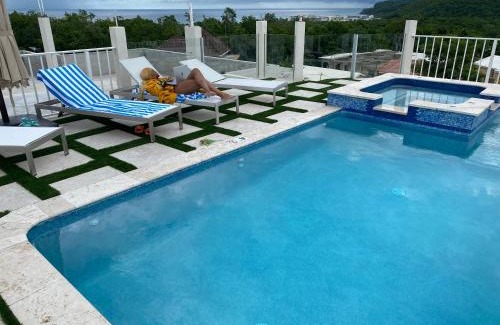 Silver Sands House | Luxury Studio Rooftop Pool n View unit #4