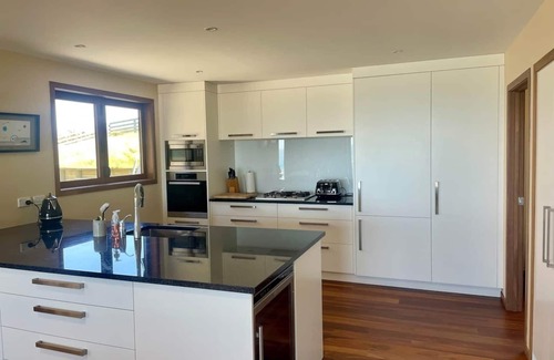 Pongaroa House | Luxury, stylish house with spectacular seaviews