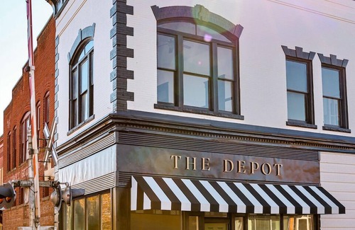 Orange Apartment | Luxury Suite at Grelen's Historic Depot