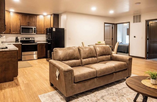 Brillion Apartment | Luxury Suites #5