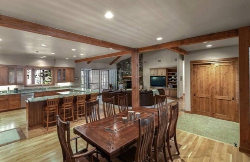 Flagstaff House | Luxury Summer & Winter Retreat