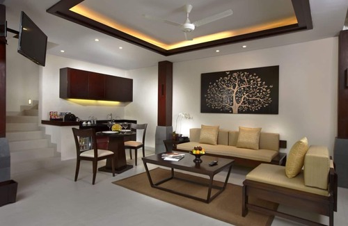 By Pass Ngurah Rai Villa | Luxury Tropical Villa in Nusa Dua, Only 15 Mins Drive to Jimbaran Bali
