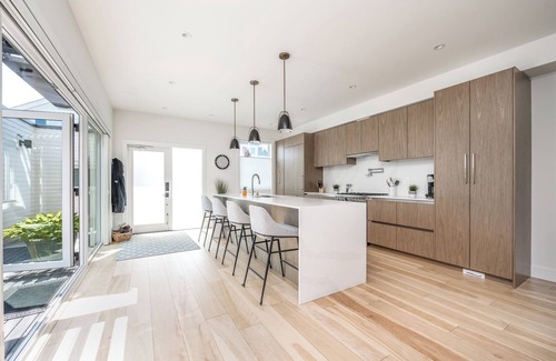 Boundary Bay House | Luxury Tsawwassen Home. Close to Beach and ammenities.