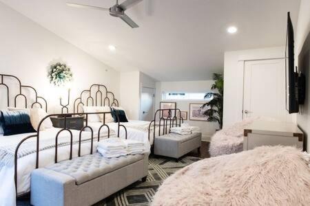 Hillsboro West End House | Luxury Twin Homes with Rooftop Decks