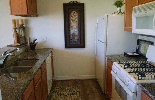Clear Lake Shores Condo | Luxury Vacation Rental Condo in Kemah, ~TX~