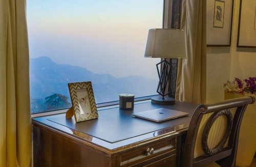 The Mall Road Villa | Luxury Villa 1km from Mall Road (Hampton Villa)