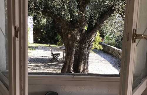 Gattieres Villa | Luxury villa/apart.Private heated pool. 3 mins. to village. 20mins Nice/beach.