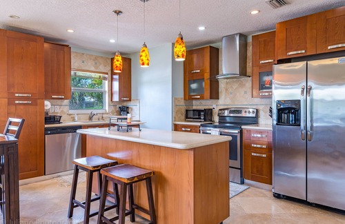 Highland Beach Villa | Luxury villa at beach with private patio/pool
