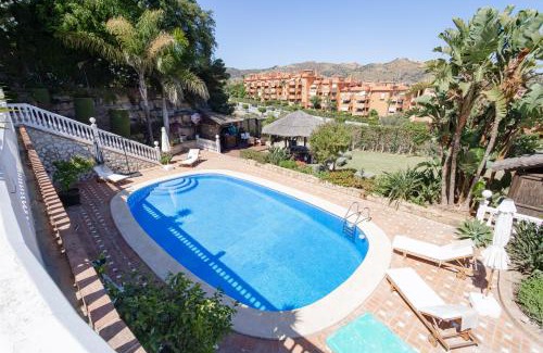 Urbanizacion Hacienda las Chapas Villa | Luxury Villa - Casa Bosqueverde