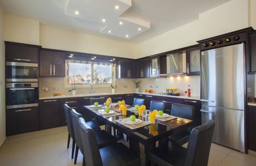 Stroumpi Villa | Luxury Villa in Stroumbi Paphos Cyprus