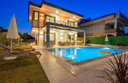 Fethiye Villa | Luxury Villa in the Center of Fethiye - Ezel Hanım