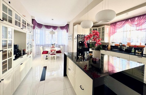 Walendow Villa | Luxury Villa - JessApart Walendia