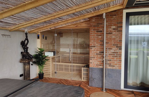Municipality of Kaag en Braassem Villa | Luxury villa fully equipped, located on the water